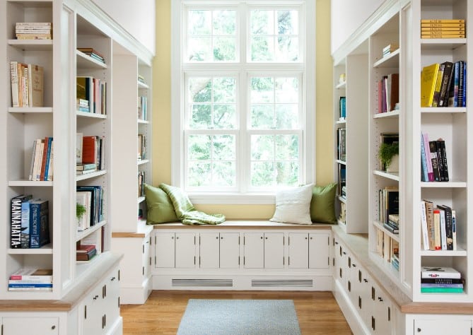 How to Choose the Right Custom Bookshelves for Your Home